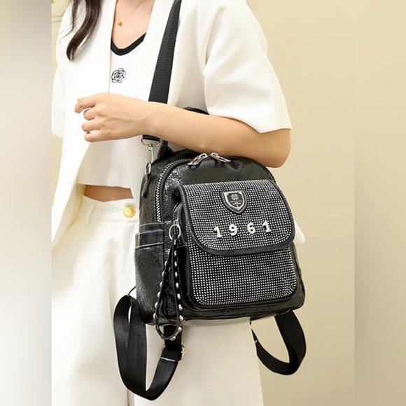 New black backpack - Picture 1 of 2